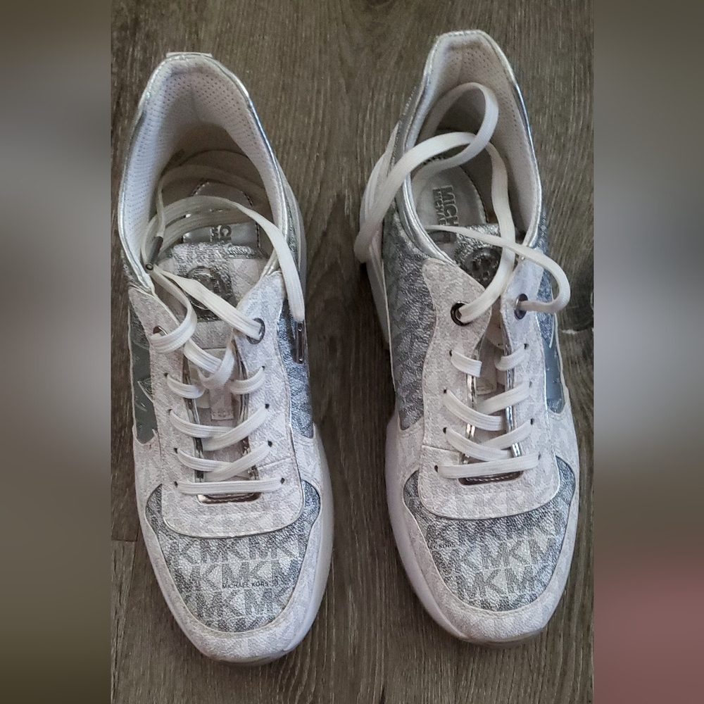 Michael Kors Women's  Sneakers, Muse Trainer, Silver Multi.....size 8M